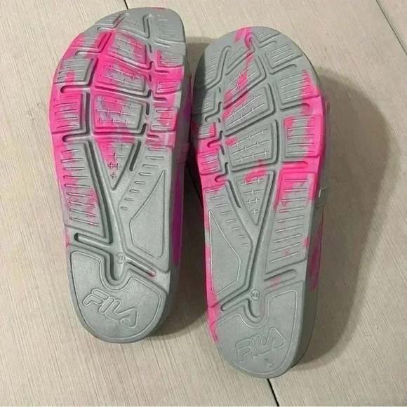 Fila Grey and Pink Marbled Slides NWT - Picture 5 of 7